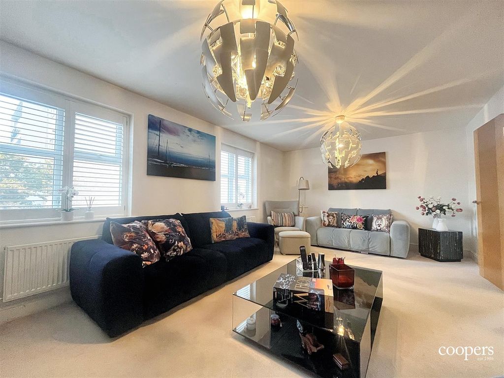 Property photo 2 of 17 Lounge 3 (1).Jpg