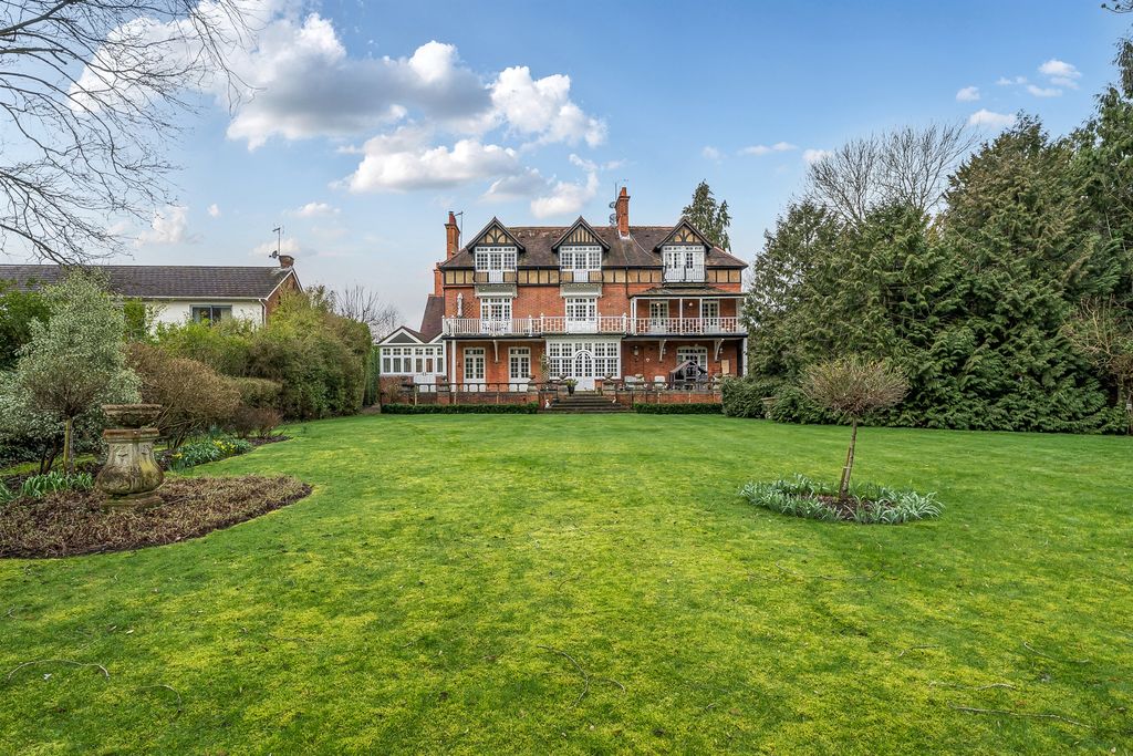 Property photo 1 of 16