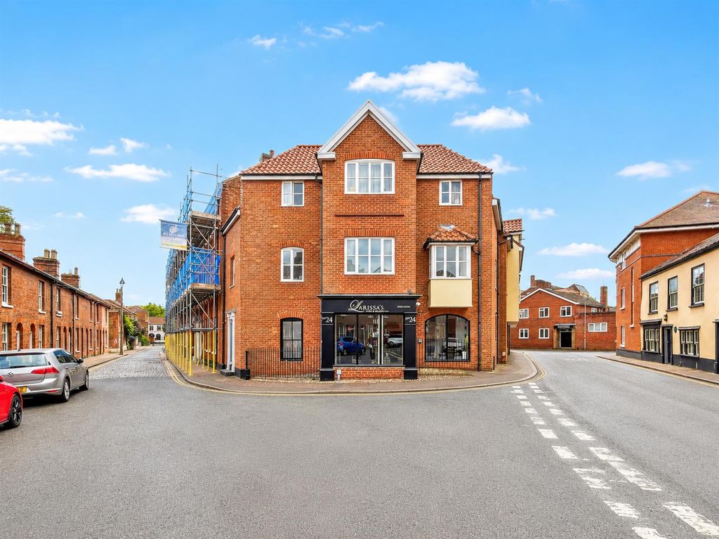 Property photo 1 of 7