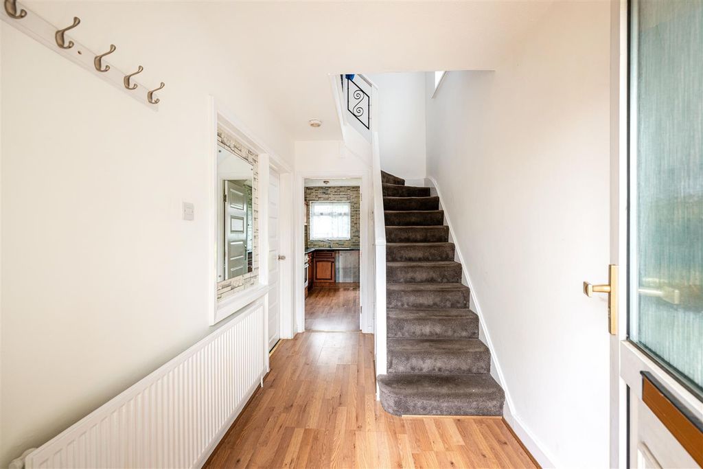 Property photo 3 of 12 Hallway