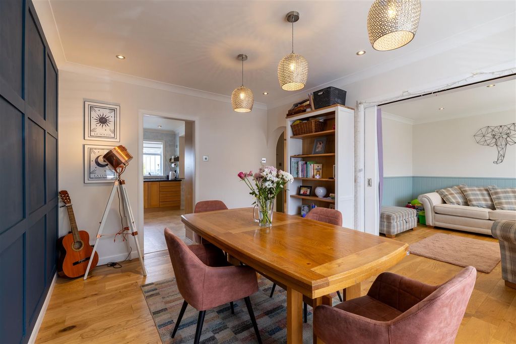 Property photo 3 of 34 45 Castlelaw Crescent, Abernethy-30.Jpg