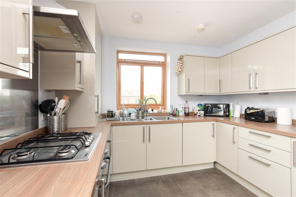 Property photo 1 of 10 Kitchen/Living Room