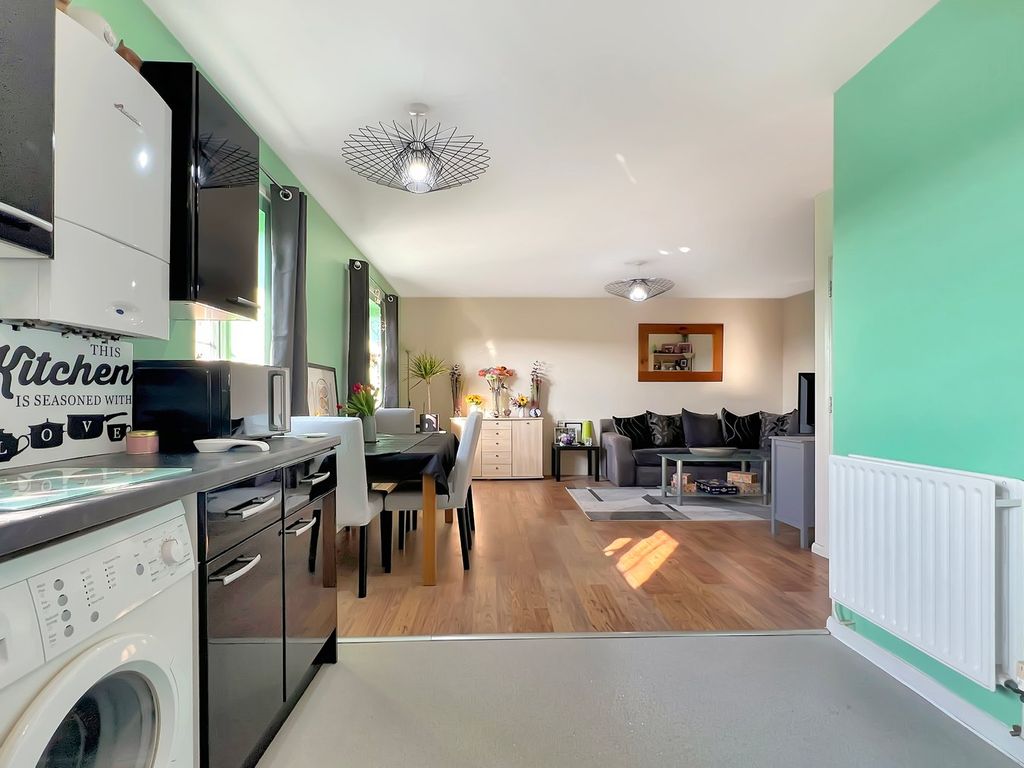 Property photo 3 of 11
