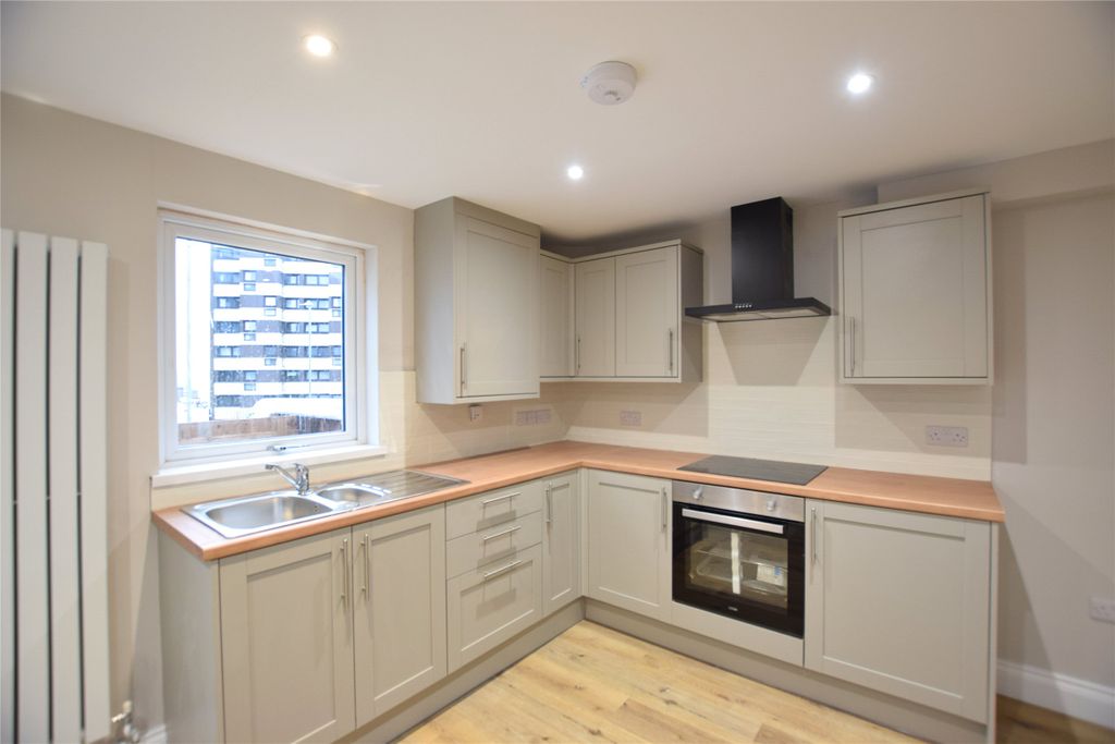 Property photo 1 of 11 Kitchen