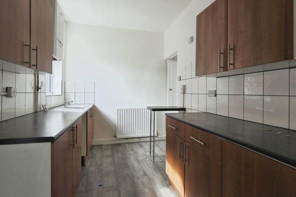 Property photo 3 of 7 4181746