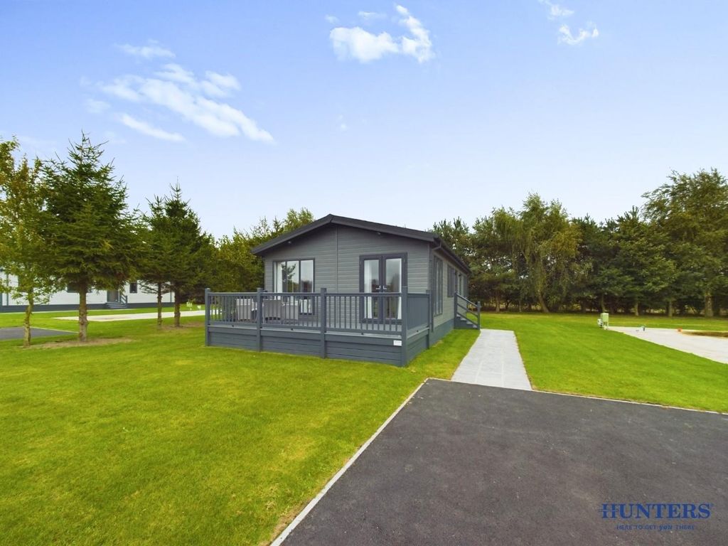 Property photo 1 of 17 Cam01126G0-Pr0143-Still019.Jpg