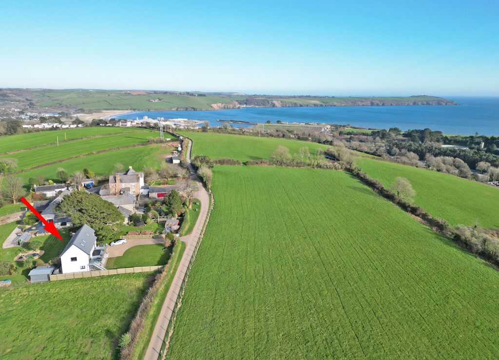 Property photo 2 of 16 Photo 2