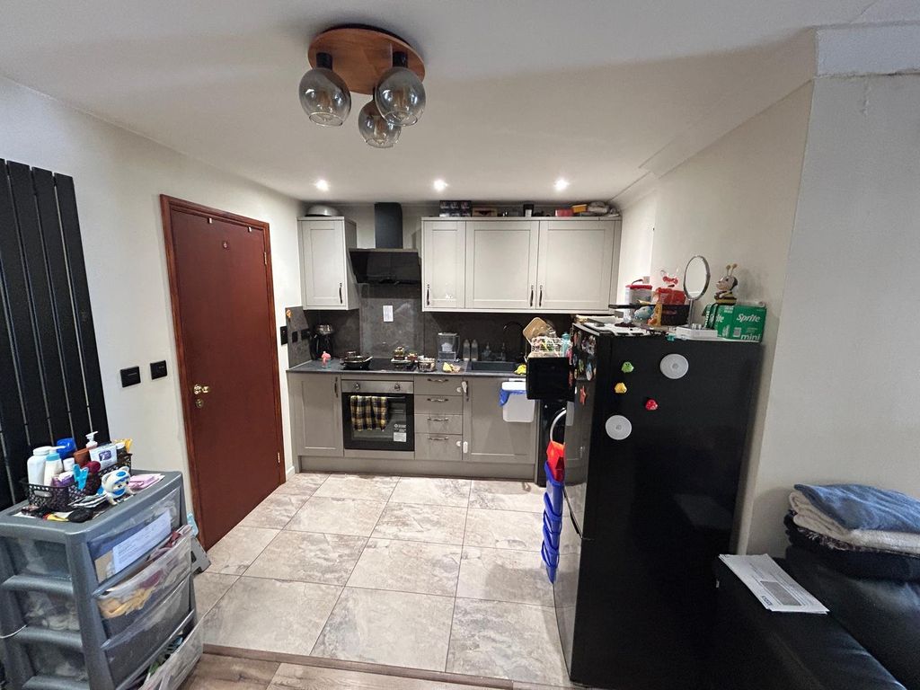 Additional image 25 of 21 bed flat for saleBroad Green, Wellingborough, Northamptonshire NN8