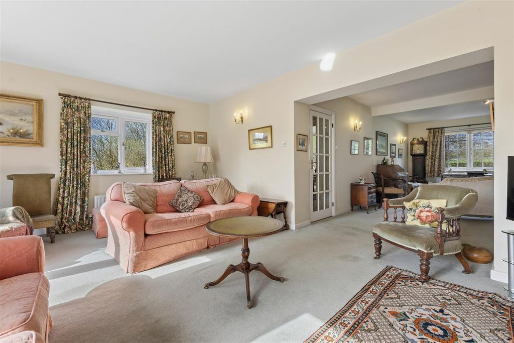 Property photo 3 of 26 Sitting Room