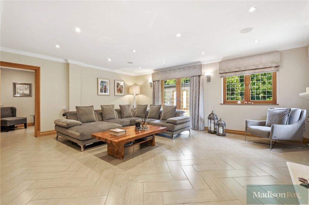 Additional image 4 of 5 bed detached house for saleWest View, Loughton, Essex IG10