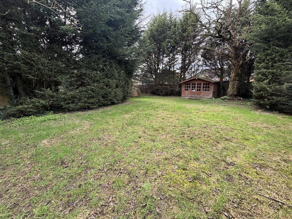 Property photo 2 of 4 Photo 4