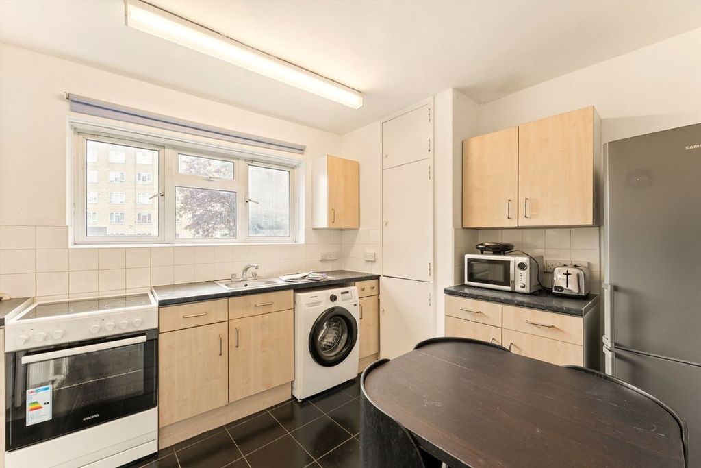 Property photo 3 of 5