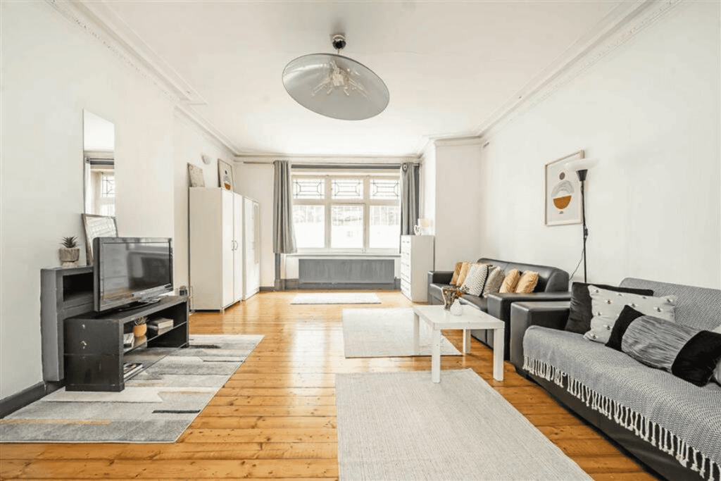 Property photo 3 of 9