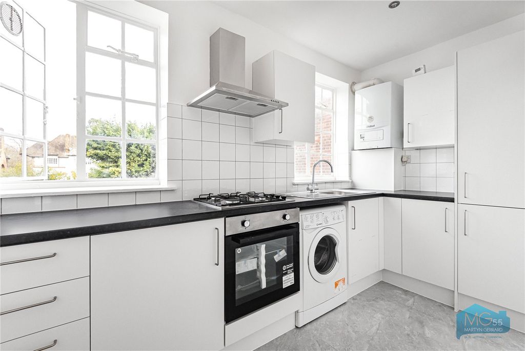 Property photo 2 of 12 Picture No. 22