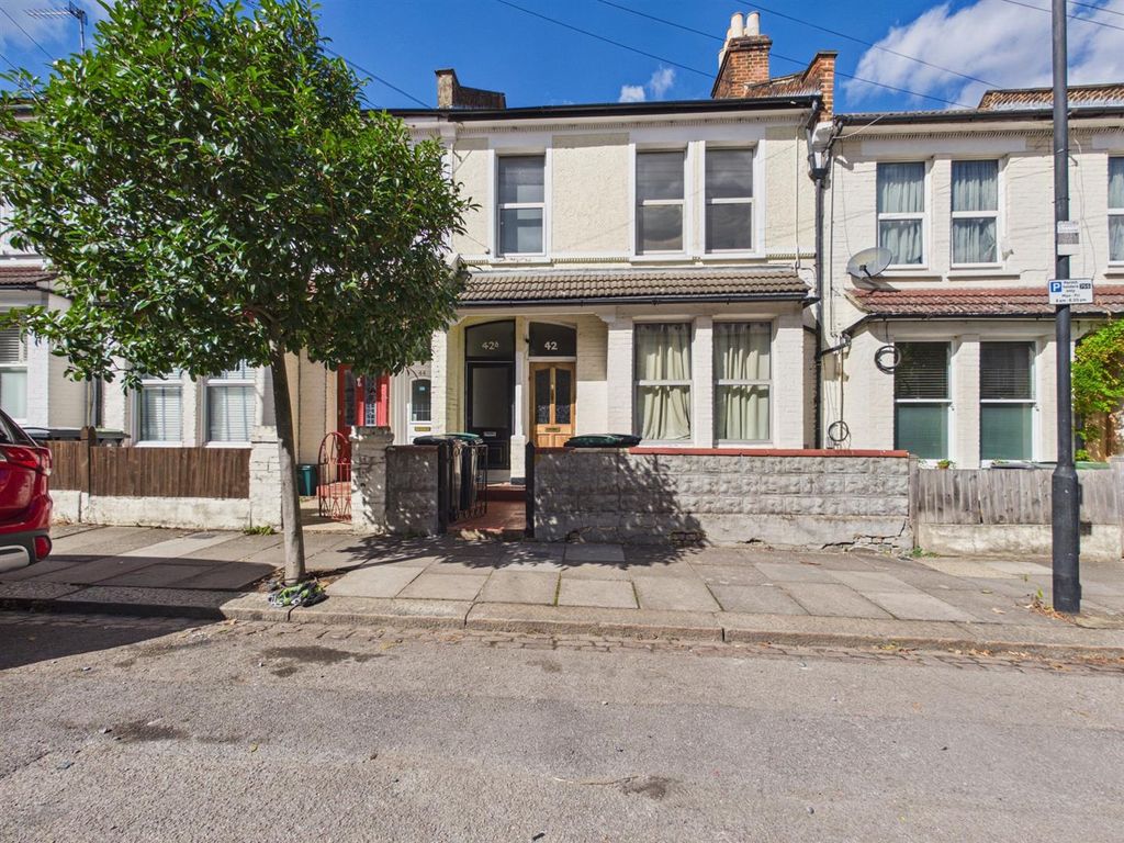 Property photo 1 of 27 Cam01358G0-Pr0265-Still027.Jpg