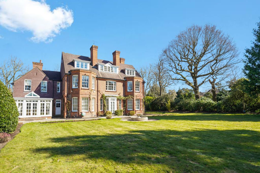 Property photo 1 of 30