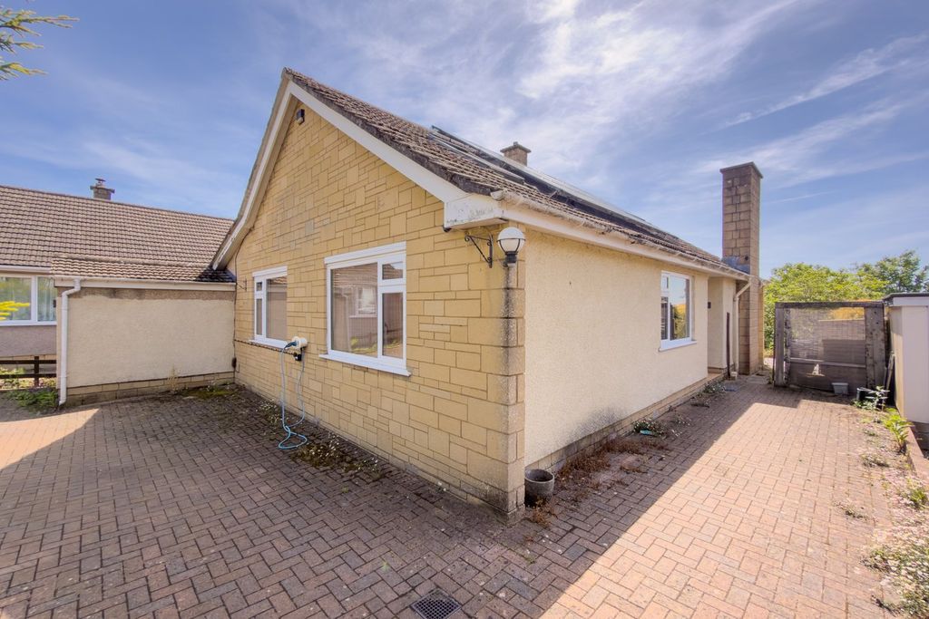 Property photo 2 of 16