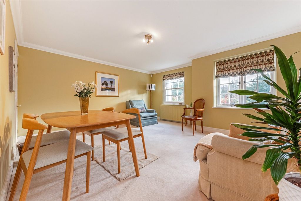 Property photo 3 of 15 Dining Room