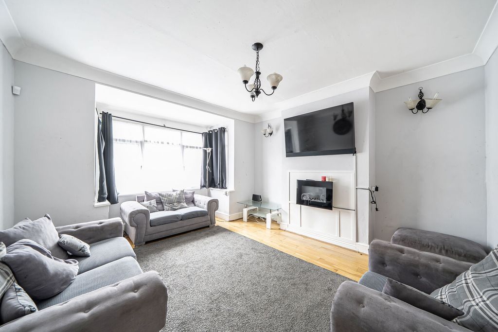 Property photo 2 of 15