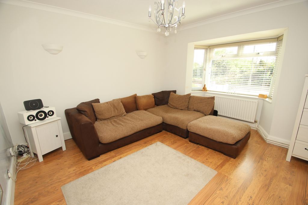 Property photo 2 of 19 Photo 3