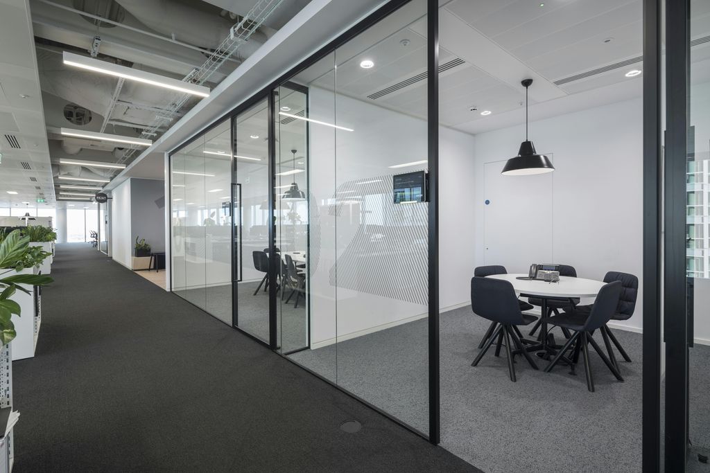 Property photo 3 of 16 Meeting Room