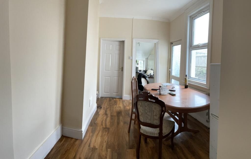 Property photo 1 of 12 A Well-Lit Kitchen With A Spacious Dining Area, Fe...