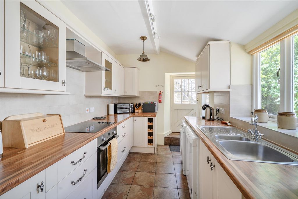 Property photo 2 of 16 Kitchen