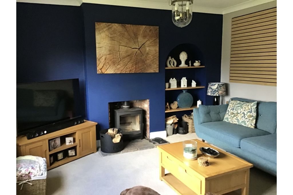 Property photo 2 of 19 Lounge