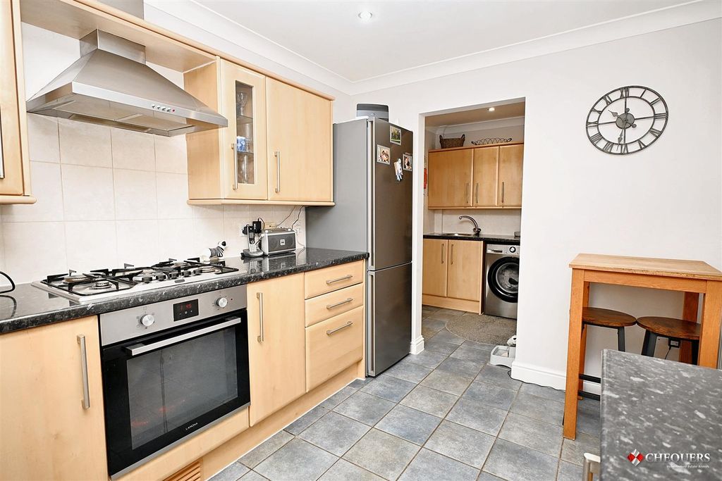 Property photo 3 of 26 Kitchen/ Breakfast Room