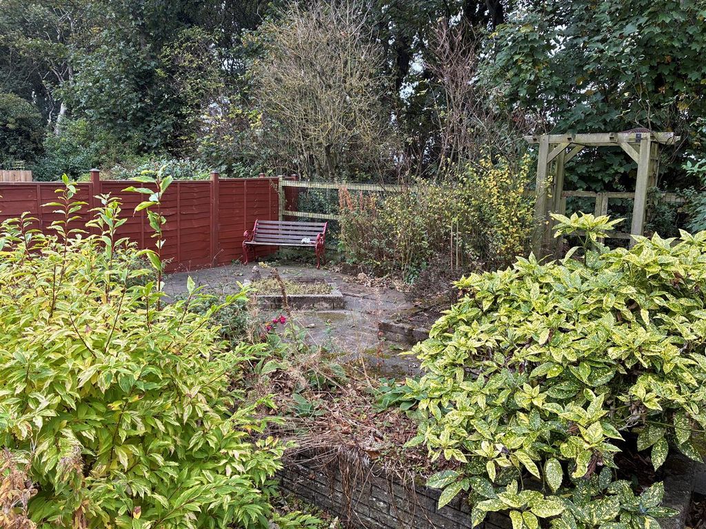 Property photo 3 of 14 18.Jpg