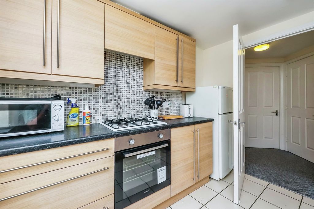 Additional image 13 of 2 bed flat for salePalmerston Road, Ilkeston DE7