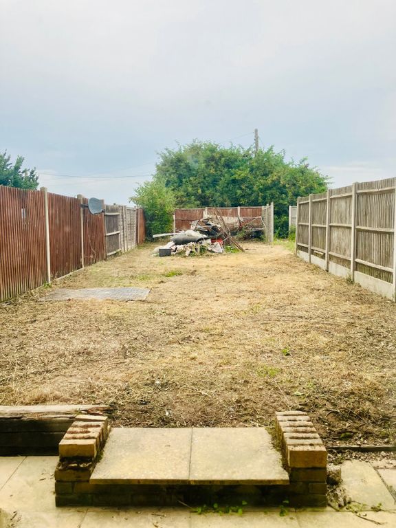 Property photo 2 of 11 Picture No. 20