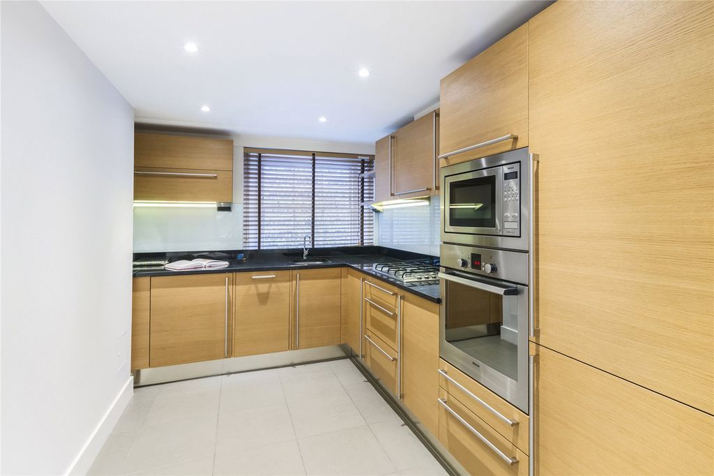 Property photo 3 of 10 Picture No. 01