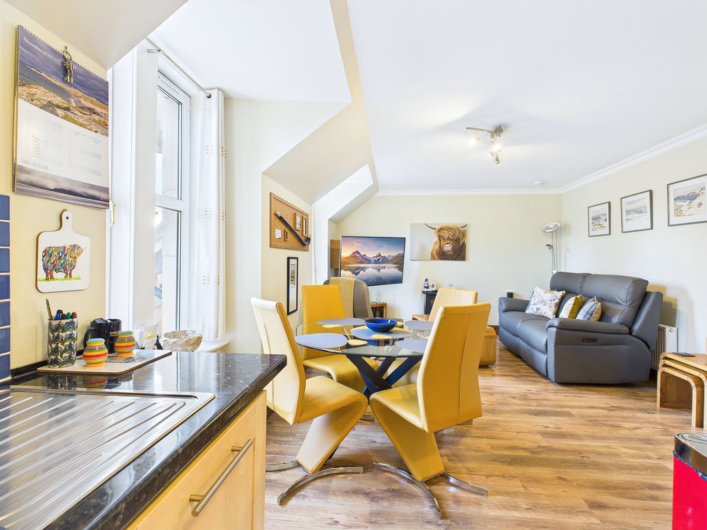 Property photo 3 of 37