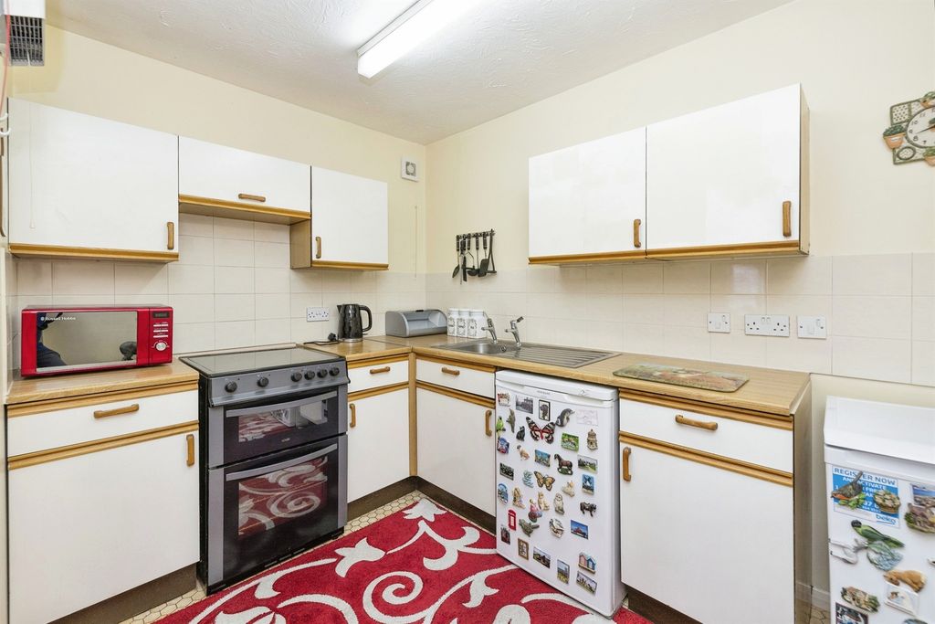 Property photo 2 of 15