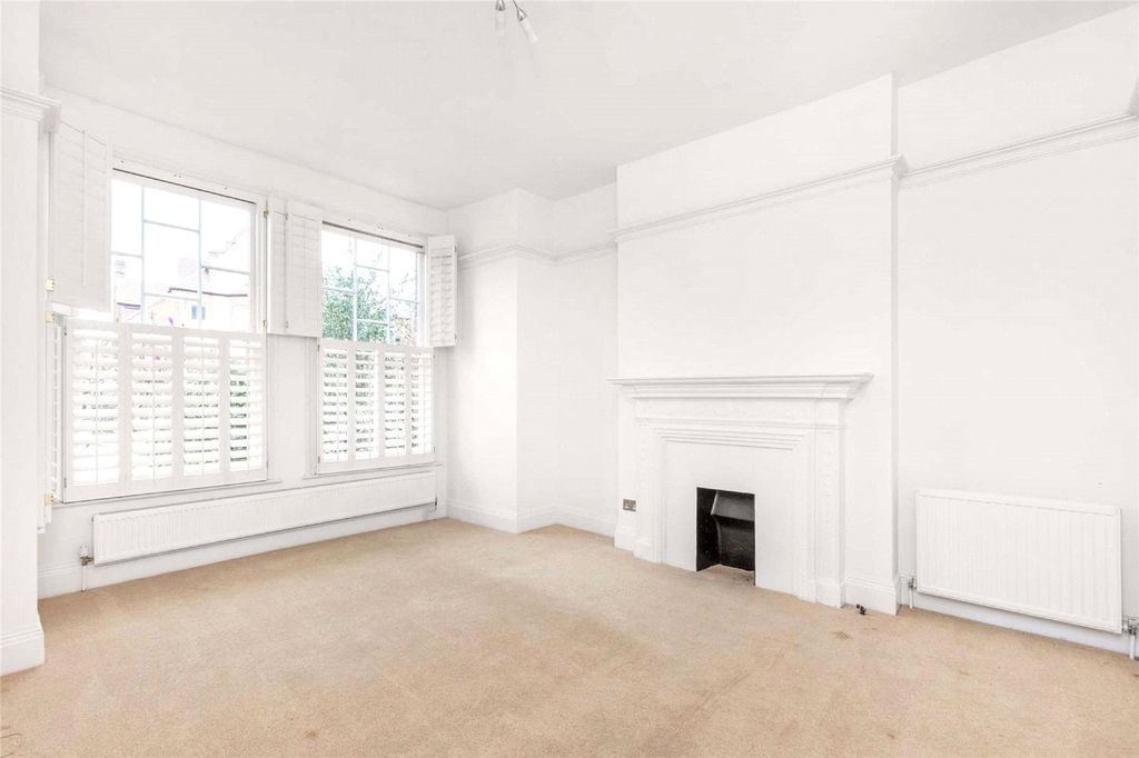Property photo 3 of 13 Photo