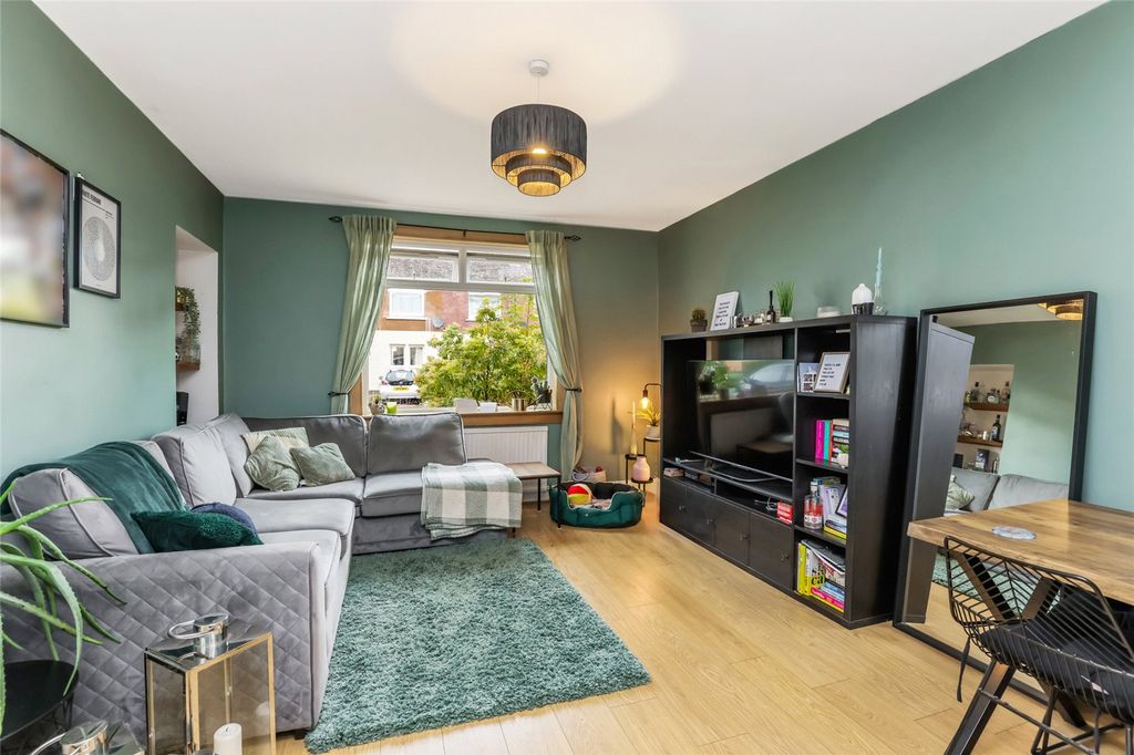 Property photo 2 of 21 Picture No. 04