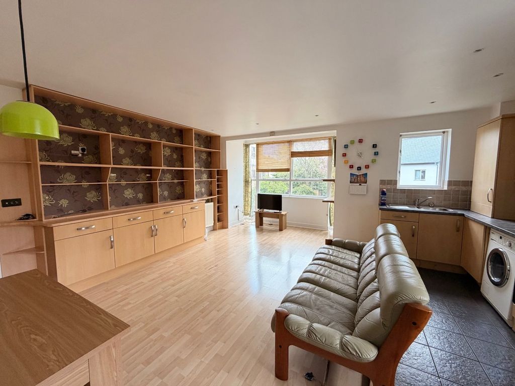 Property photo 3 of 6 Picture No. 01