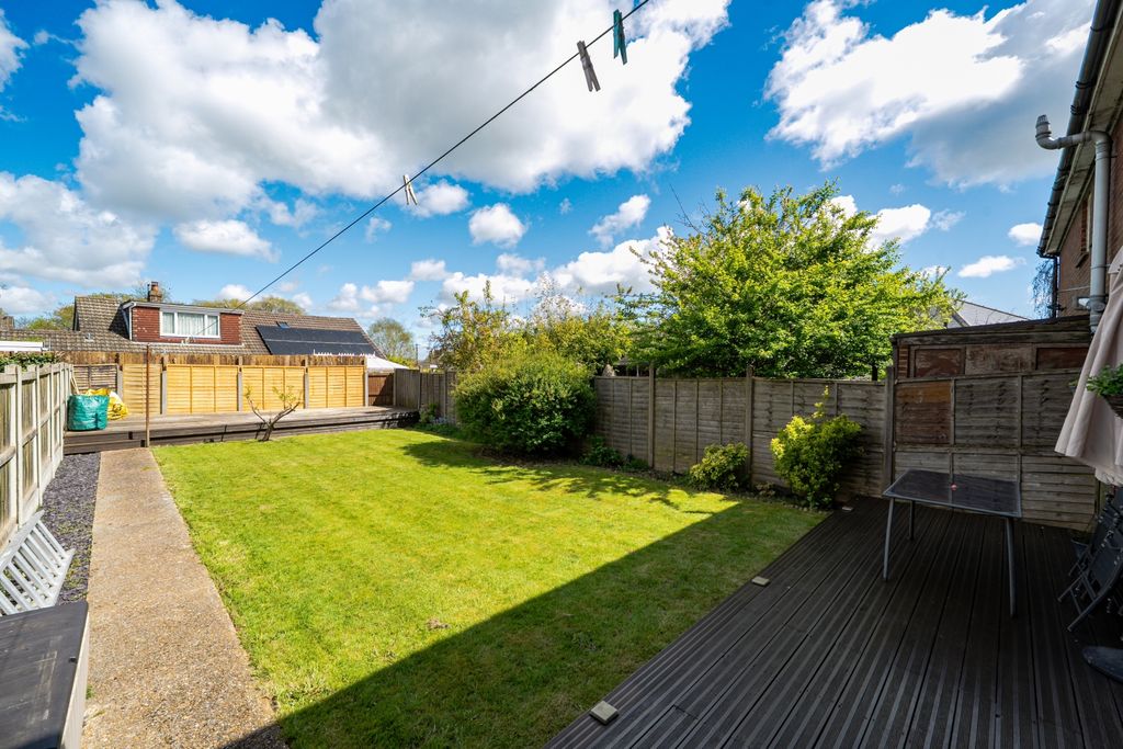 Property photo 3 of 16 Garden