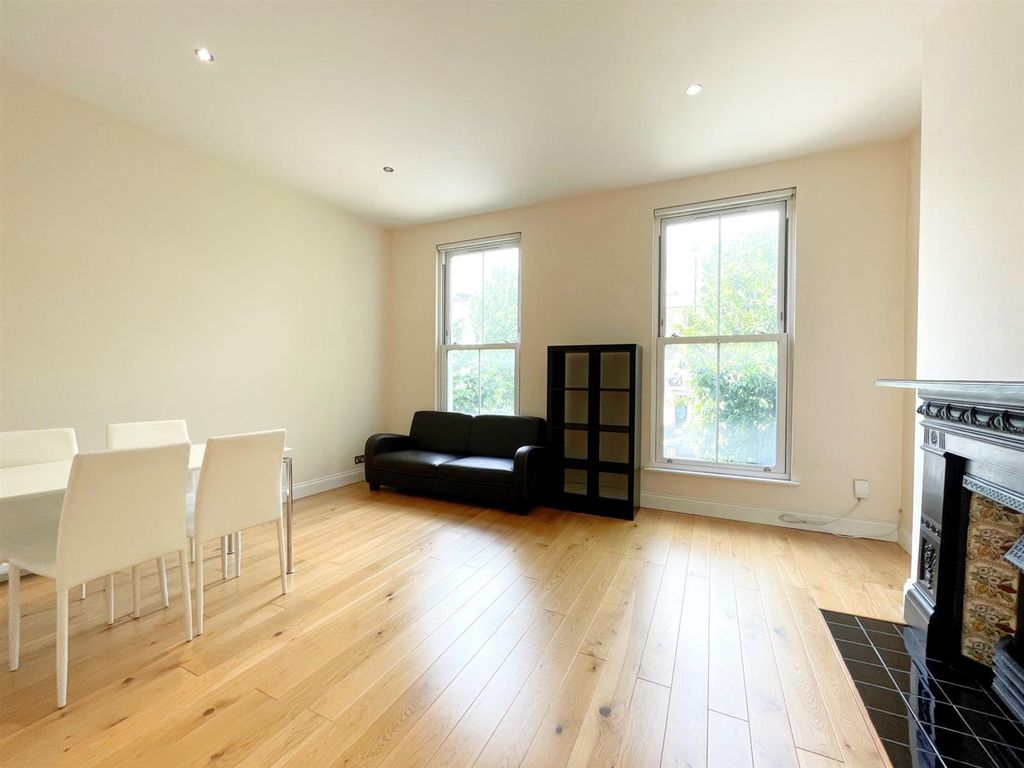 Property photo 3 of 6 Living2.Jpg