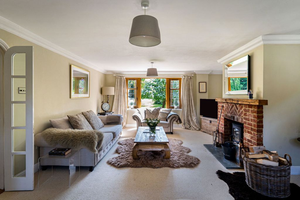 Property photo 3 of 24