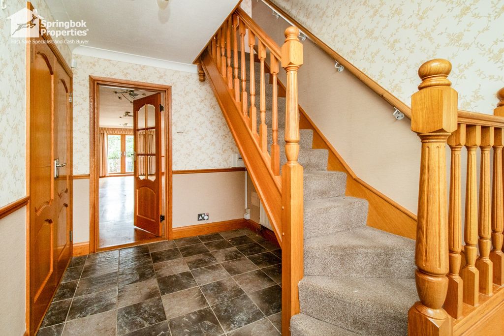 Property photo 2 of 19 Image 1