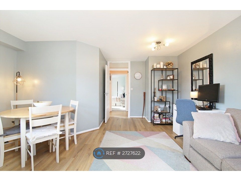 Property photo 1 of 13 Living/Dining Room