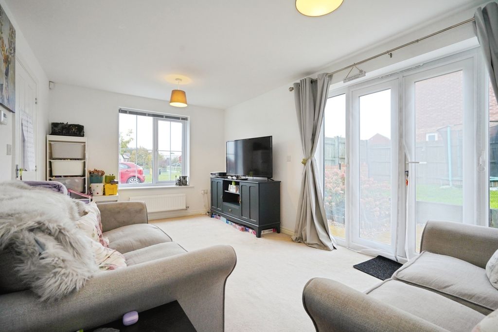 Property photo 3 of 18 Pbox-Img.Jpg