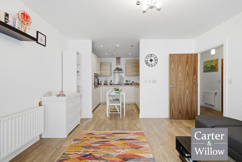 Property photo 2 of 11