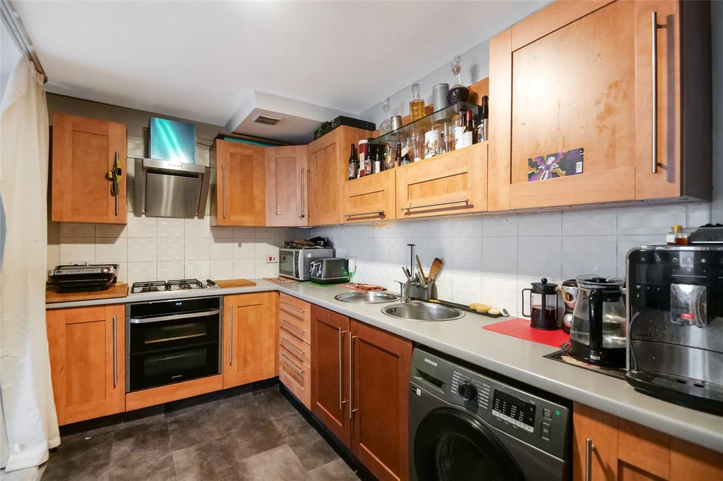 Property photo 2 of 18 Picture No. 04