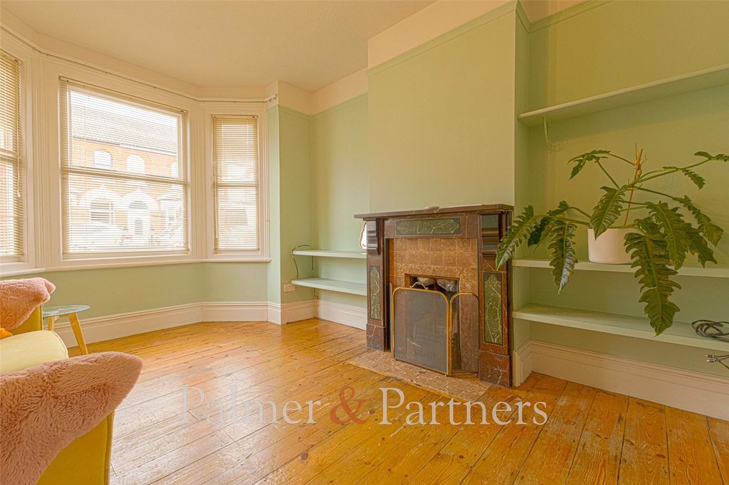 Property photo 3 of 11 Picture No. 22