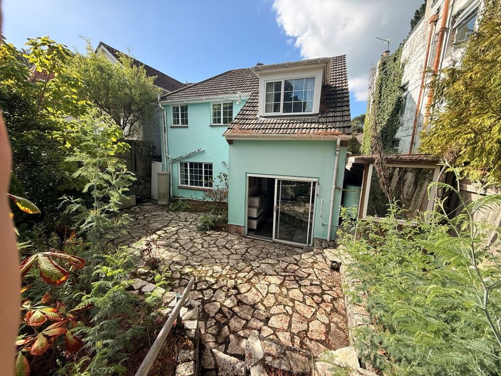 Property photo 2 of 15