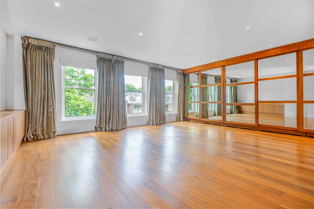 Property photo 3 of 13 _Y3A0451