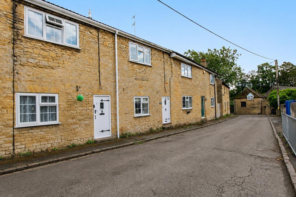 Property photo 1 of 14 E05A0B4A-8667-40A3-A347-43945Fb3Fc6F.Png